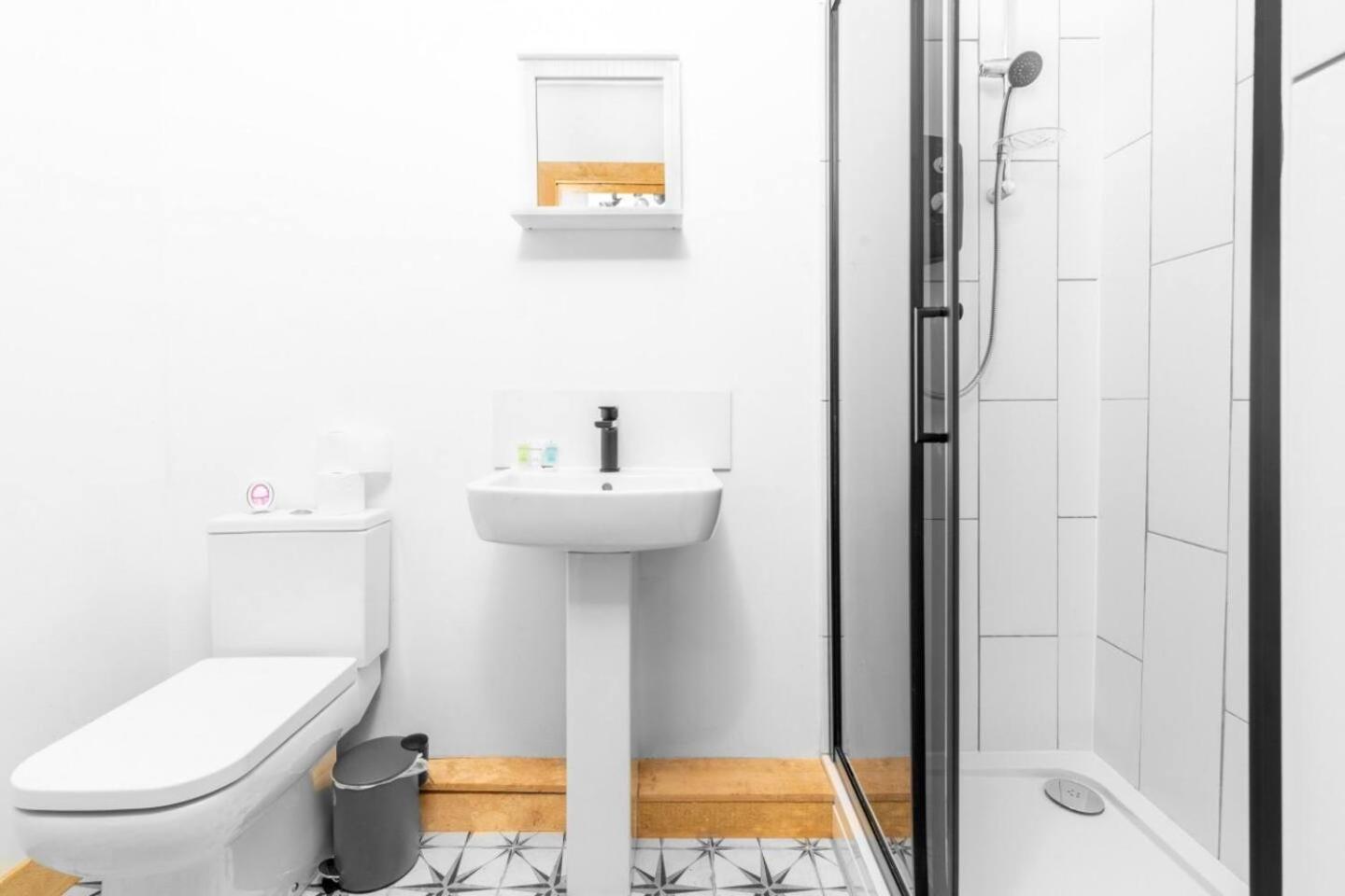 Loft Style - Near Centre - Smart Tv- Wifi - Parking - Rated - 3nt Appartamento *