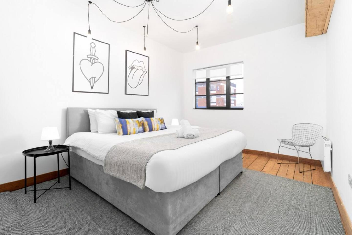 Loft Style - Near Centre - Smart Tv- Wifi - Parking - Rated - 3nt Appartamento